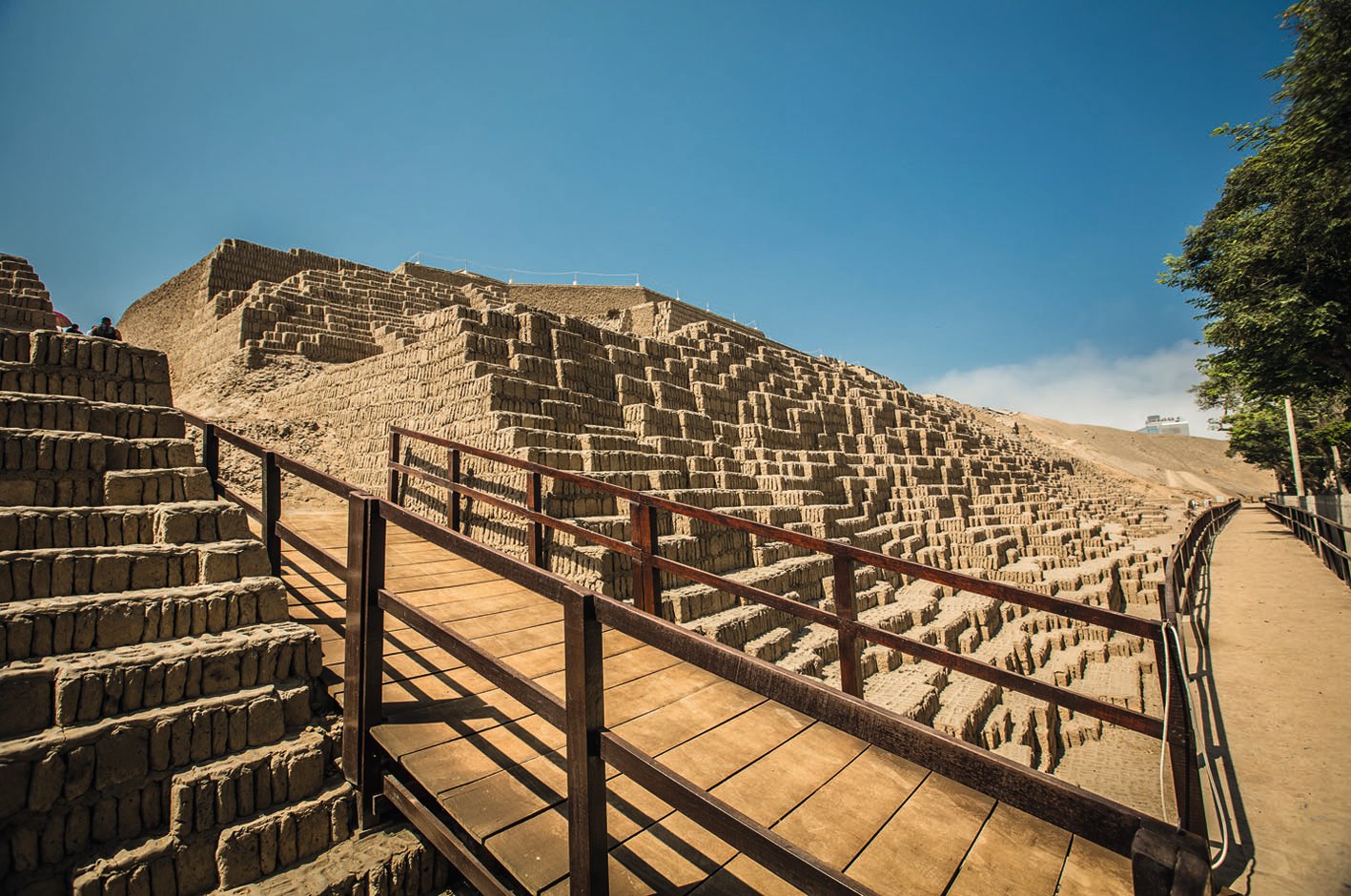 HUACA PUCLLANA NUEVA